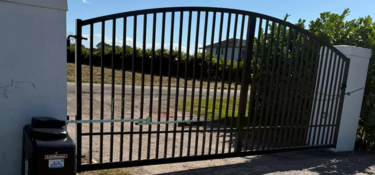 Driveway Fence Repair Holly Springs